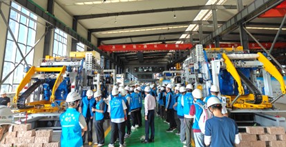 Spreagann Comhtháthú Tionscail-Oideachais Móiminteam Nua do Dhéantúsaíocht Chliste